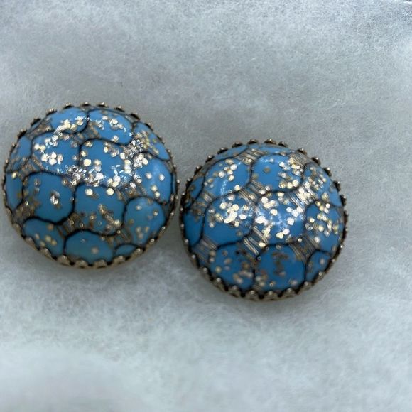 Vintage blue confetti round button earrings. - Picture 1 of 7
